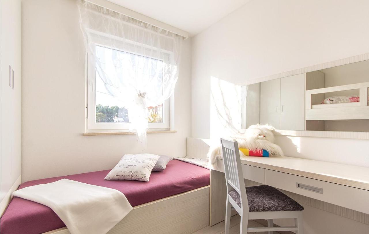 Lovely Apartment In Medulin With Kitchen Exterior foto